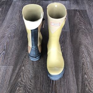 Mid-calf Hunter Boots